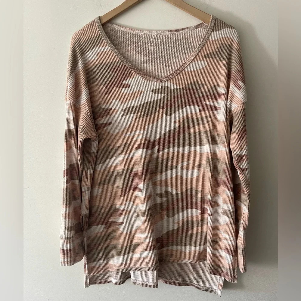 American Eagle Waffle Knit Pink Camo Print Soft Cozy Sweater